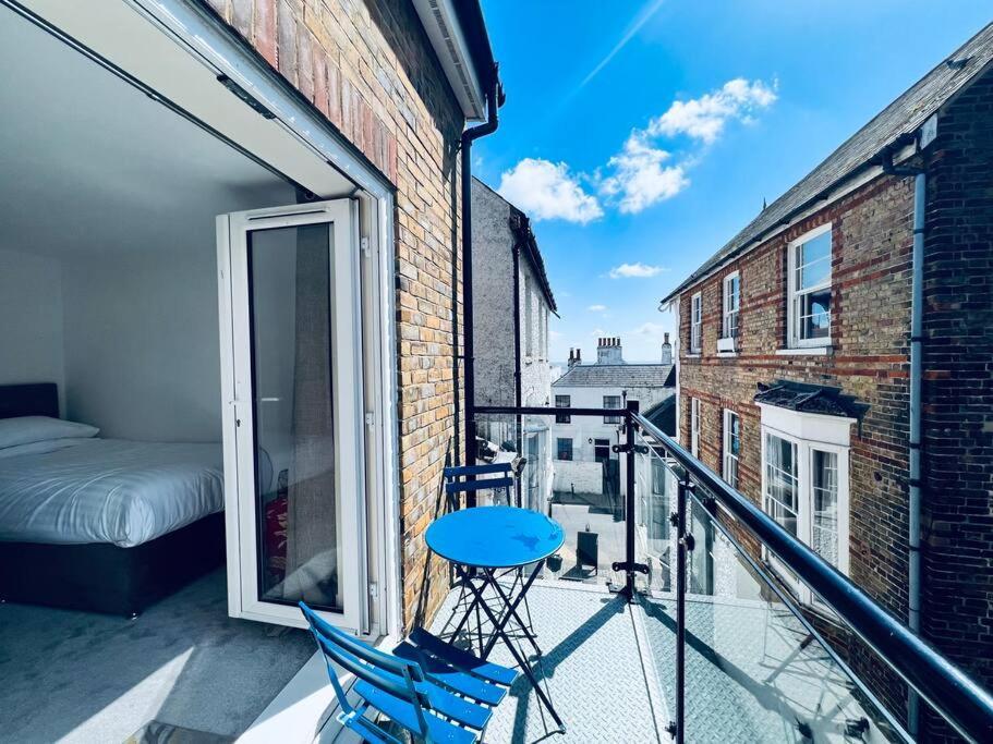 100 Steps To Broadstairs Beach - 2 Bedroom 3 Beds 外观 照片